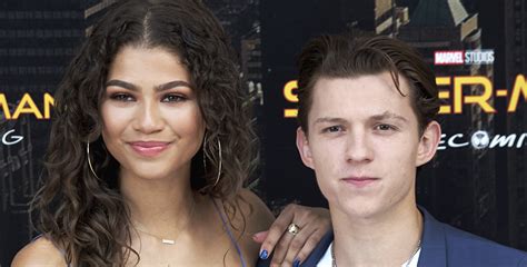 Lipstick alley tom holland - Apr 14, 2020 · Tom Holland is like all of us, missing our family and significant others while in quarantine and self isolation from the coronavirus pandemic. For the 23-year-old actor, this means his Spider-Man: Far From Home co-star Jake Gyllenhaal. “Missing my husband,” Tom captioned the vid. Tom shared... 